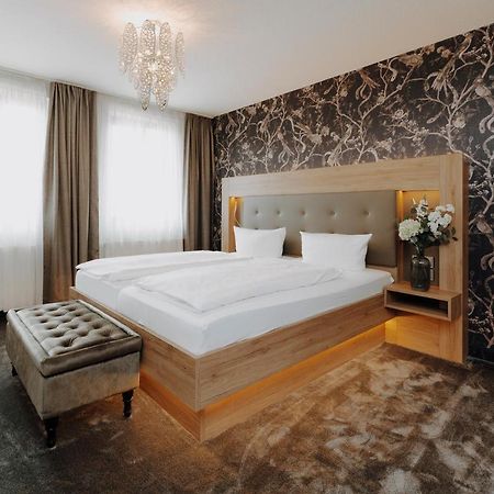 Hotel Schwarzer Adler Stendal Esterno foto