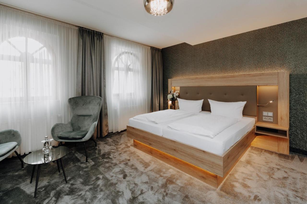 Hotel Schwarzer Adler Stendal Esterno foto