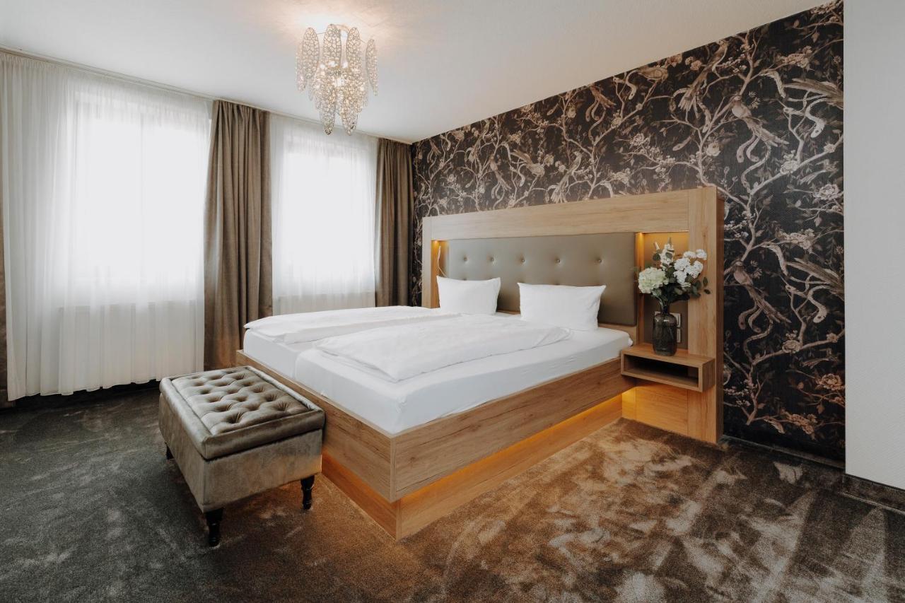 Hotel Schwarzer Adler Stendal Esterno foto